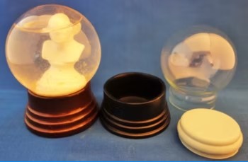 ガラス製のスノードームキット画像